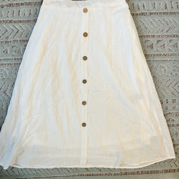 NWT Cream button-back sleeveless Top & A-Line skirt - Picture 2 of 3